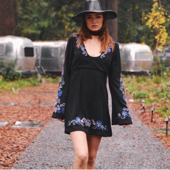 Free People Dresses & Skirts - Free People Holiday Folk Mini Dress
